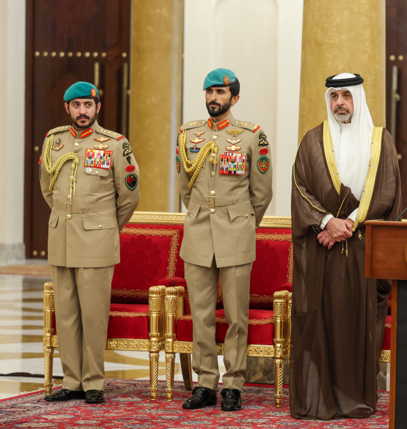 <p>His Majesty King Hamad, the Supreme Commander of the Armed Forces, yesterday received BDF Commander-in-Chief Field Marshal Shaikh Khalifa bin Ahmed Al Khalifa and senior BDF officers. <br></p><p>During the meeting, the King expressed appreciation for the dedication and national service of BDF personnel and commended their commitment and efforts in defending the kingdom and upholding its values and interests.</p><p>Above, Royal Guard Special Force Commander Colonel Shaikh Khalid bin Hamad Al Khalifa, National Security Adviser and Royal Guard Commander Lieutenant General Shaikh Nasser bin Hamad Al Khalifa and His Majesty’s Personal Representative Shaikh Abdulla bin Hamad Al Khalifa at the meeting.</p>